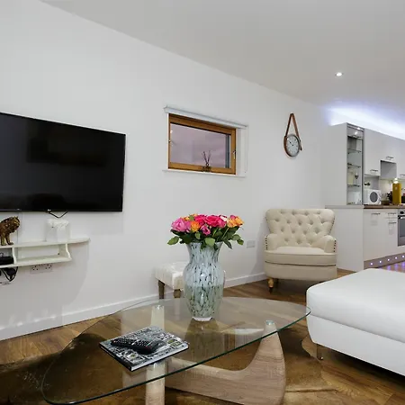 Live In Sky Penthouse דירה *