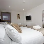 Live In Sky Penthouse Leeds