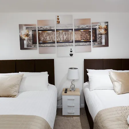 Live In Sky Penthouse Hotel