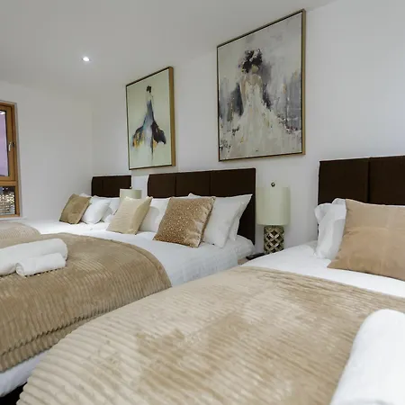 Live In Sky Penthouse