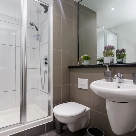 Отель Live In Sky Penthouse 5*