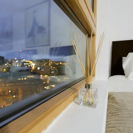 Live In Sky Penthouse Лидс