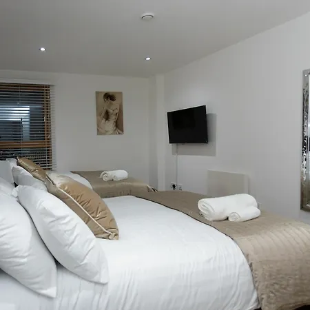 Отель Live In Sky Penthouse 5*